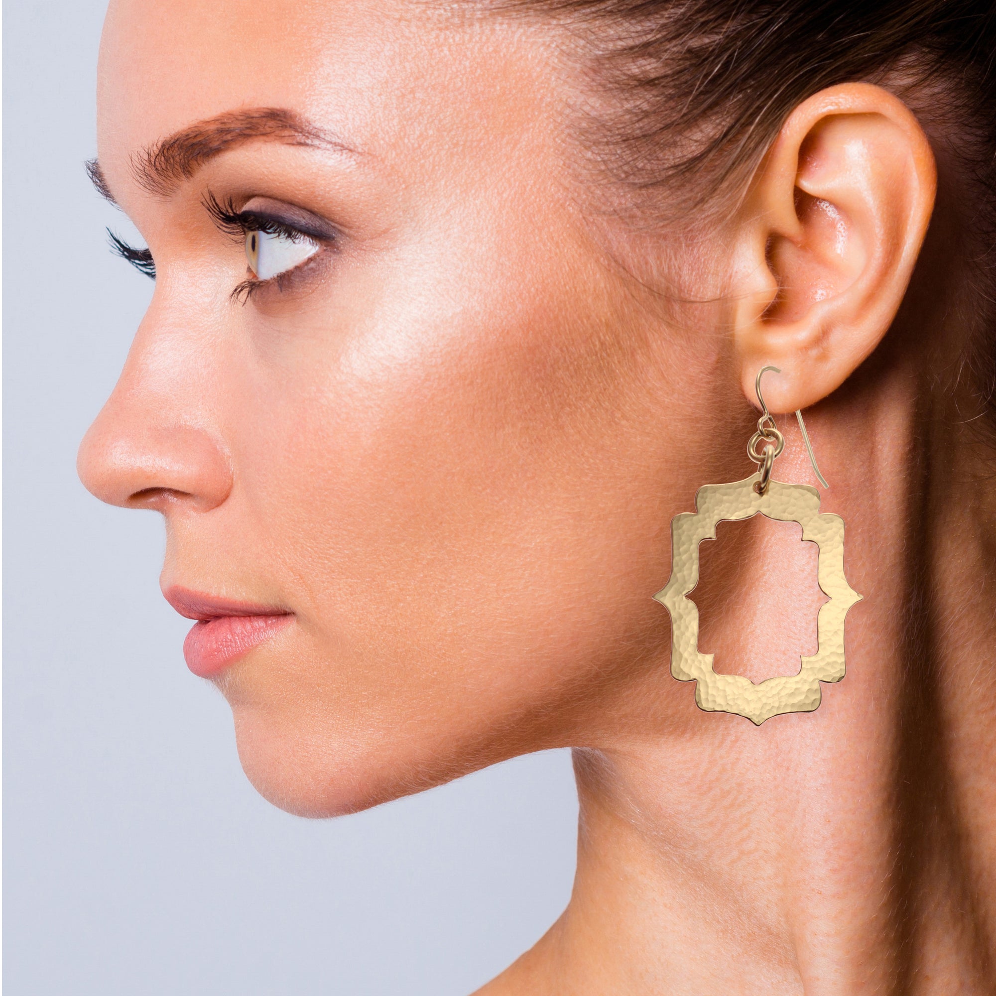8 Year Anniversary Gift: Wedding Anniversary Jewelry Ideas in Bronze