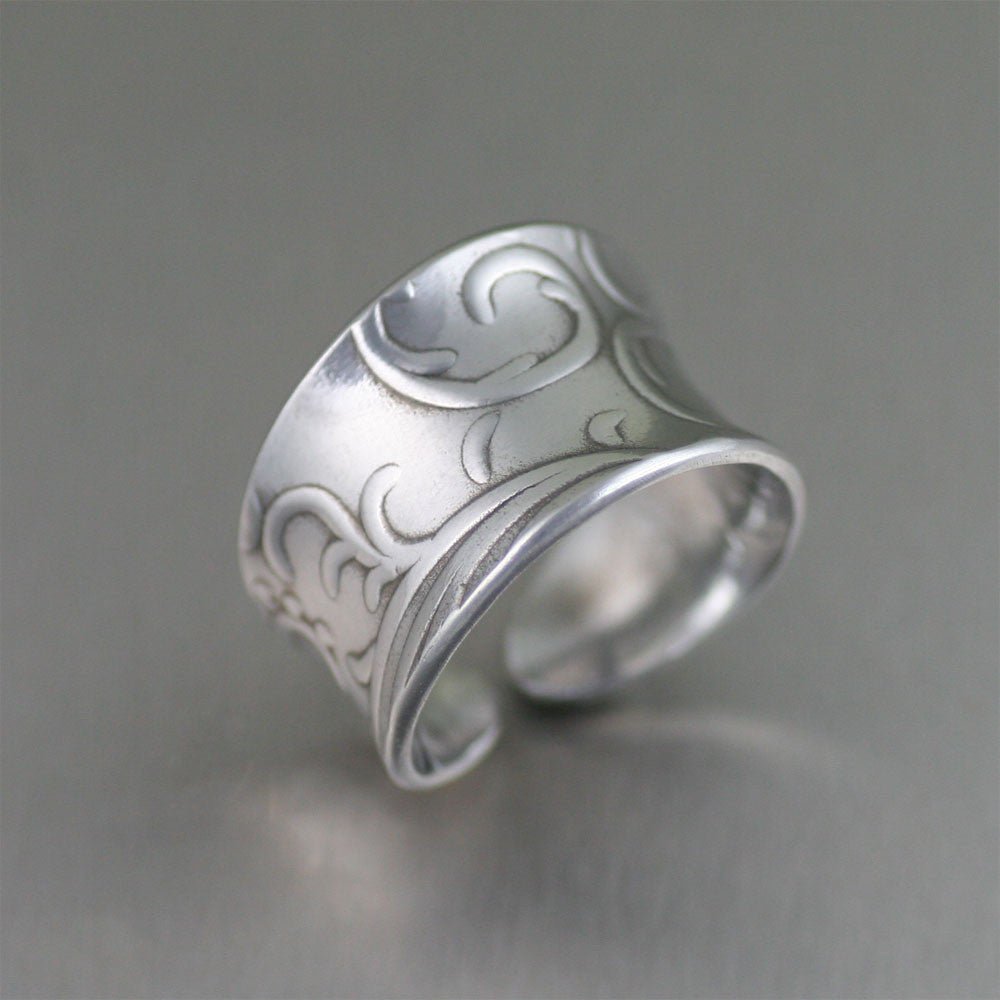 Anillos de metal de aluminio hechos a mano