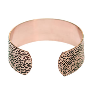 5 of 8: Opening of Solid Copper Embossed Sea Fan Men's Cuff 