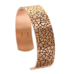 3 of 9: Right Detailed View of Men's 3/4 Inch Wide Mosaic Embossed Solid Copper Cuff 