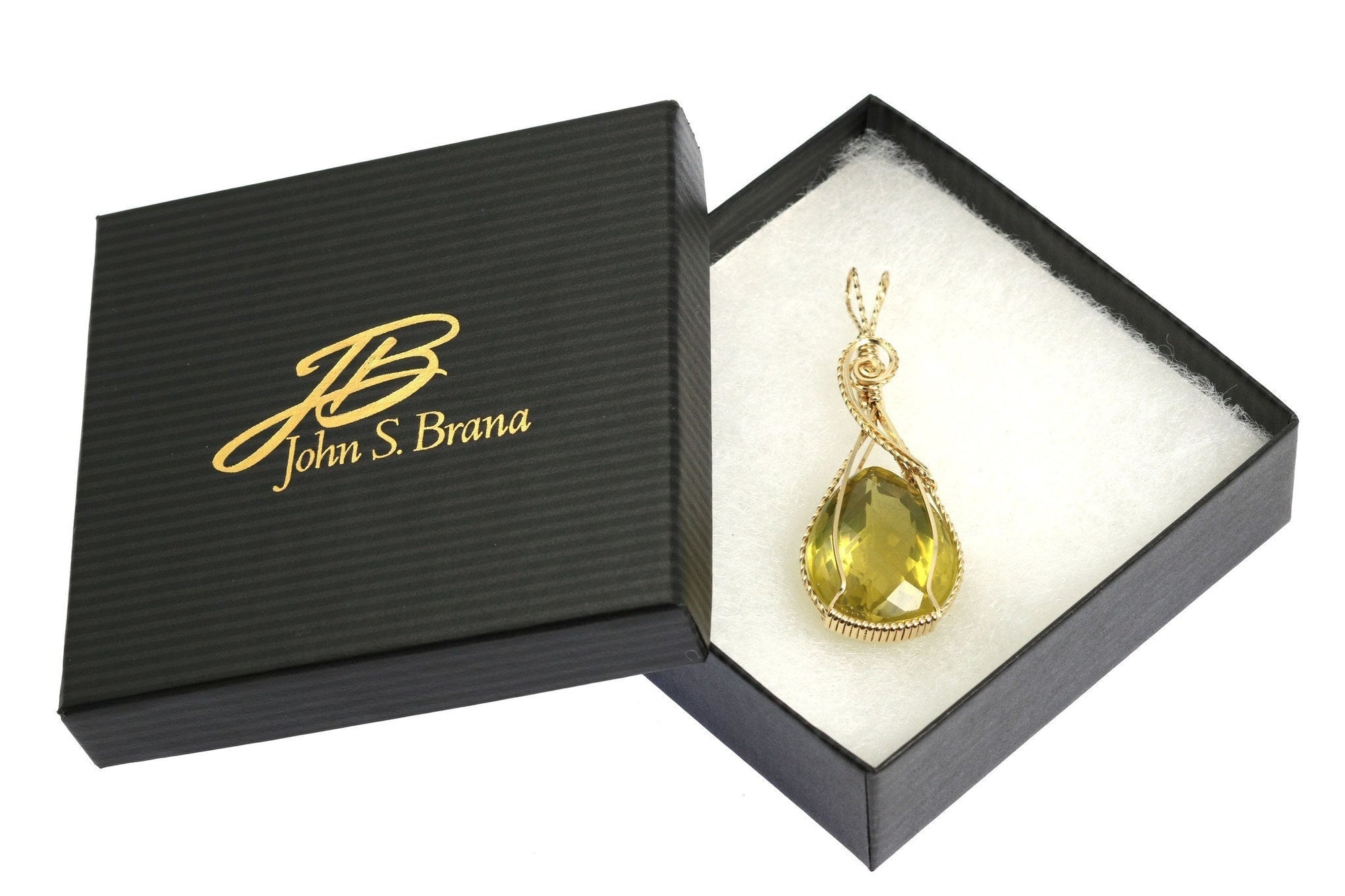65 CT Green Gold Quartz 14K Gold-filled Pendant in a Black Gift Box