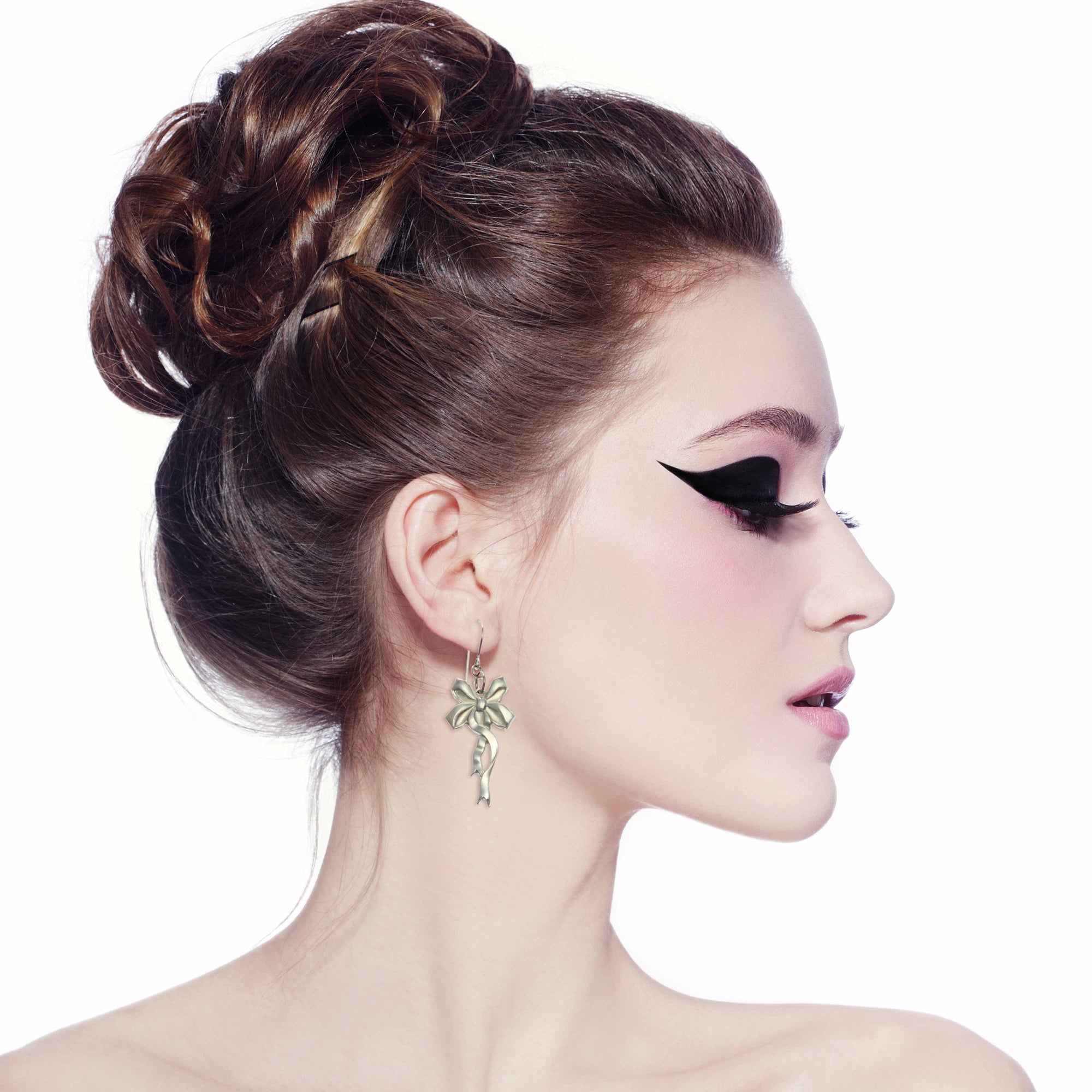 Elegant Woman Wearing Yuletide Ribbon Aluminum Dangle Earrings