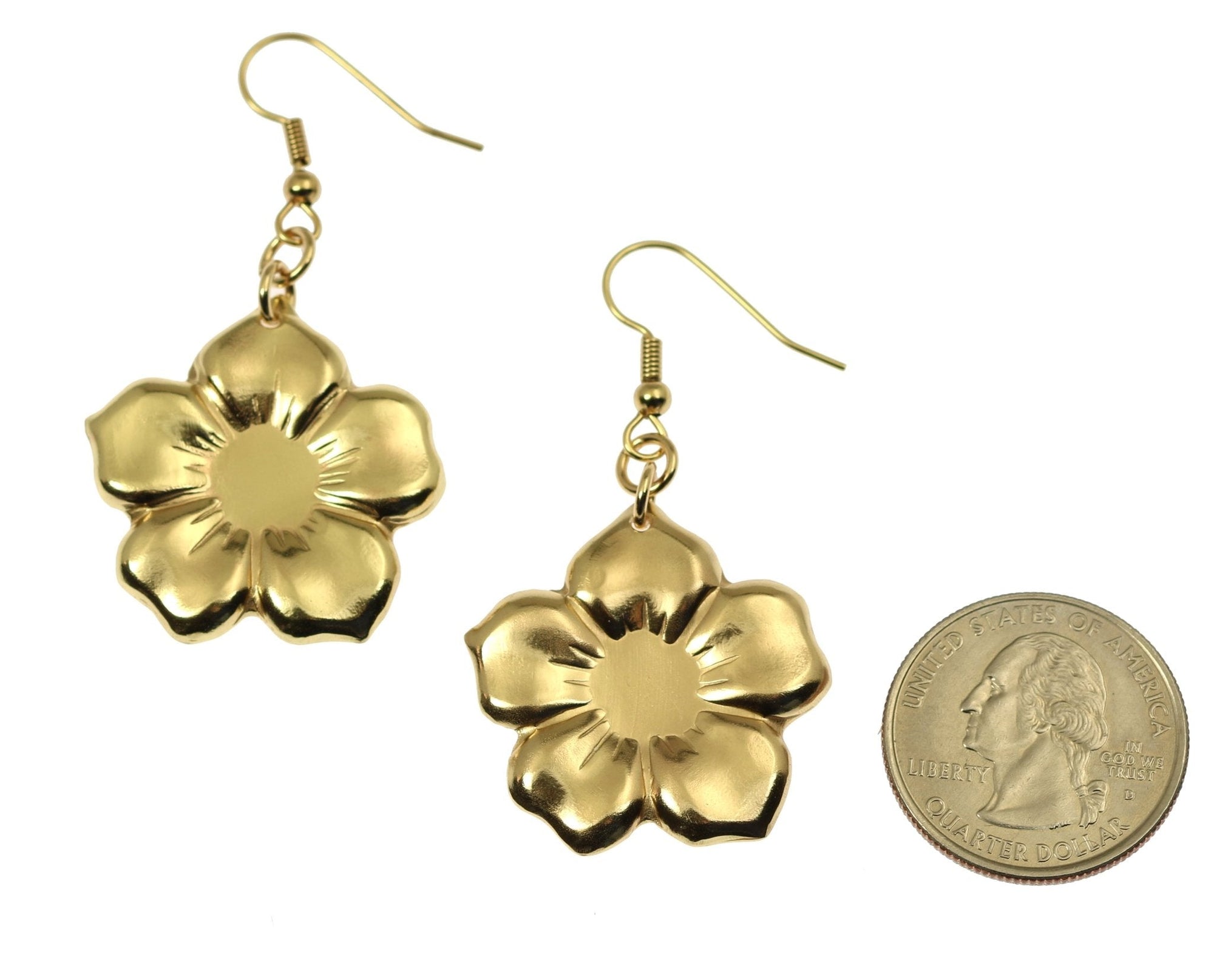Size of Nu Gold Forget Me Not Flower Earrings compared to a US Quarter Coin