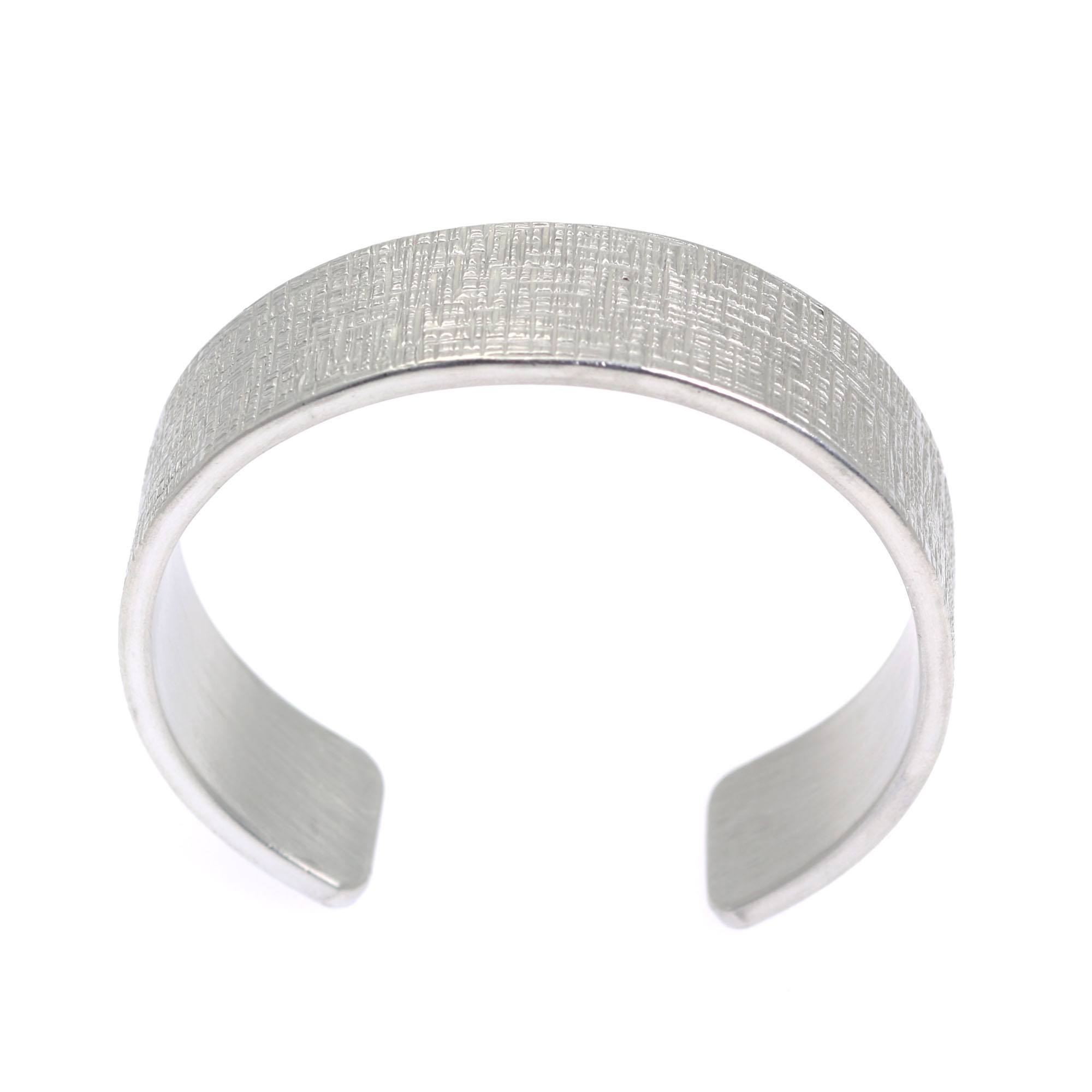 Opening of Linen Aluminum Cuff Bracelet 
